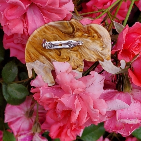 Elephant  vintage brooch - Picture 3 of 5
